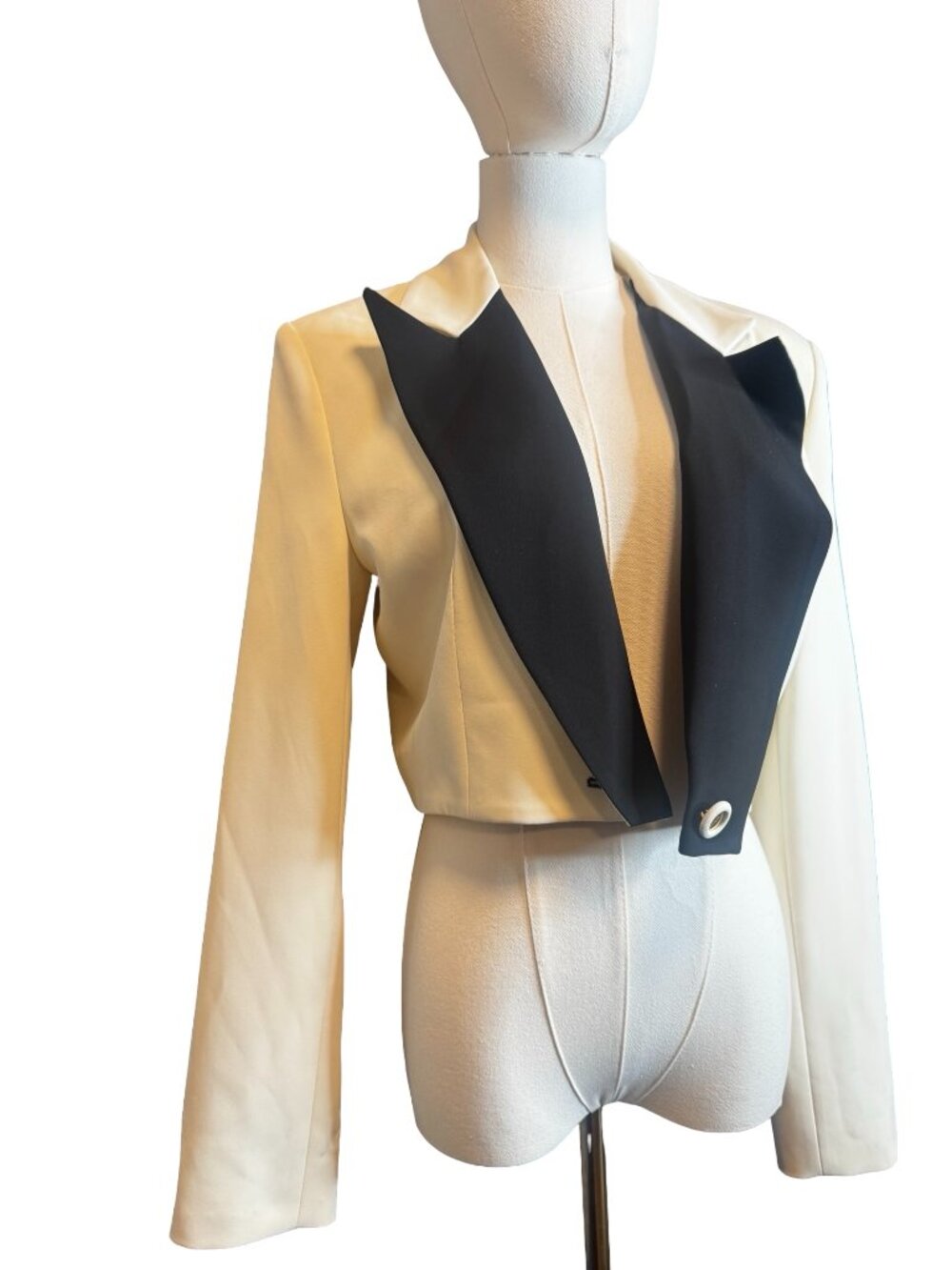 Imperial Cropped Tuxedo Jacket – Montreal Find (Chic Statement)